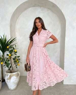Elegantné ružové čipkované midi šaty – romantický a luxusný ženský outfit - X 1129