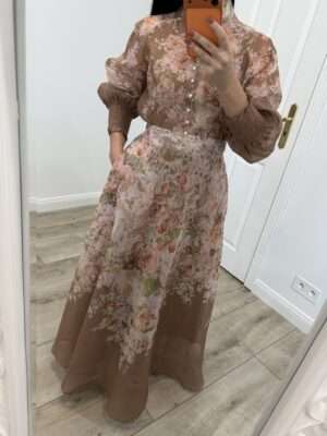 Komplet s kvetinovým vzorom – ľahkosť, elegancia a ženskosť - S 01596